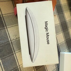Apple Magic Mouse in White